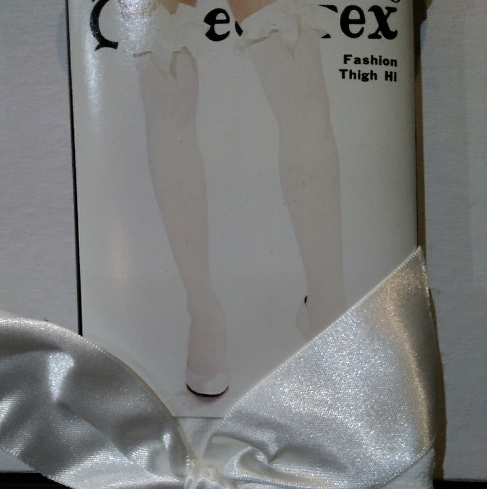 Queentex white fashion thigh highs